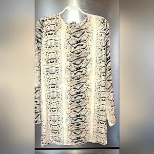 Aakaa Anthropologie Janela Shift Dress Snake Skin Flare Slit Slv Lined Open Back